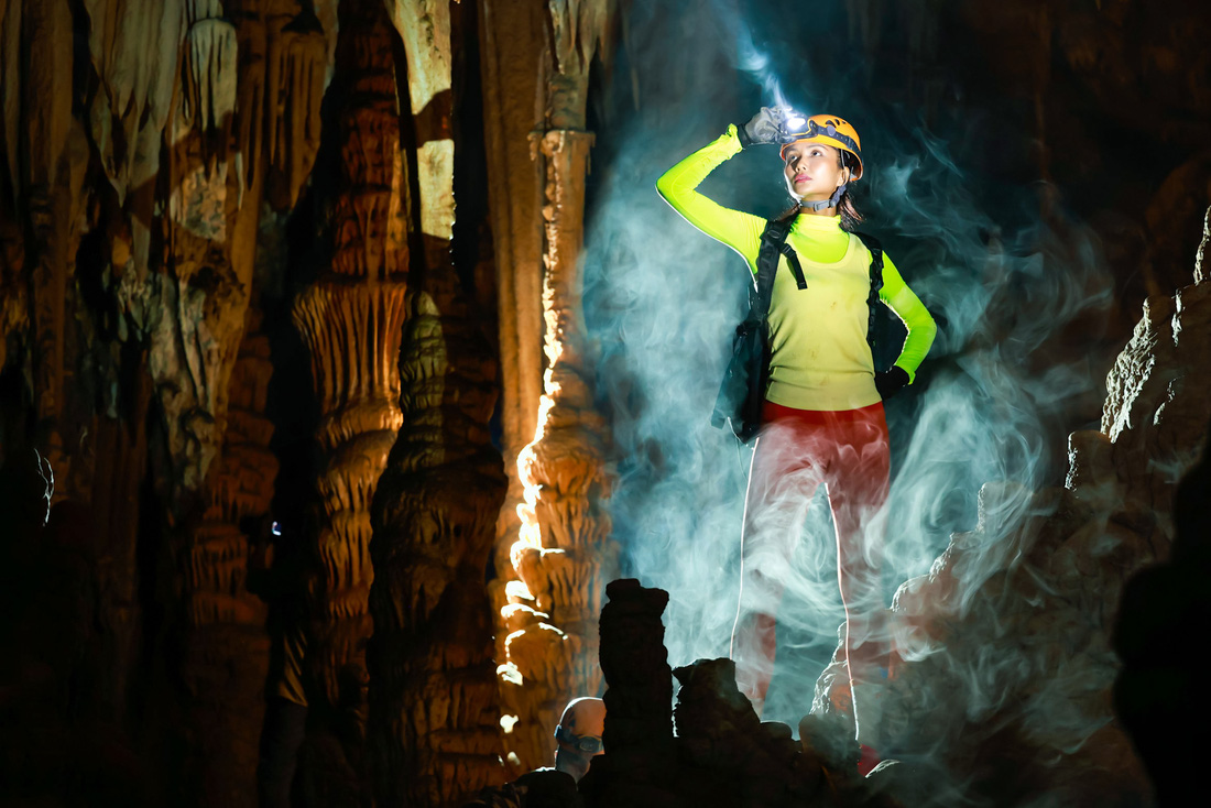 HHen Niê thám hiểm 5 hang động đẹp ngỡ ngàng tại Quảng Bình - Ảnh 5.