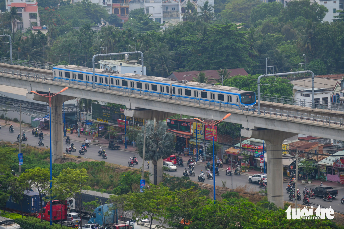 Dự án metro số 1 Bến Thành - Suối Tiên đang dần hoàn thiện song song với Xa lộ Hà Nội, nay là đường Võ Nguyên Giáp