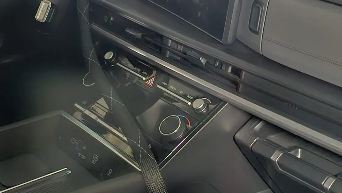 Thêm ảnh thực tế Hyundai Santa Fe mới và chi tiết nội thất - Ảnh 6.