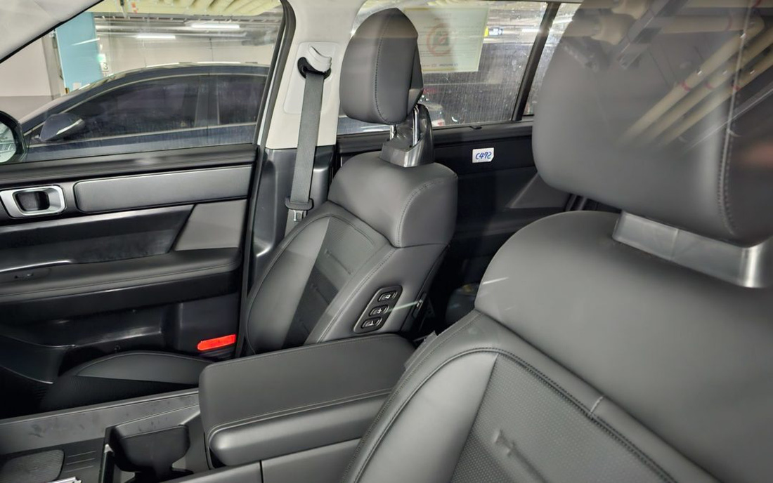 Thêm ảnh thực tế Hyundai Santa Fe mới và chi tiết nội thất - Ảnh 10.