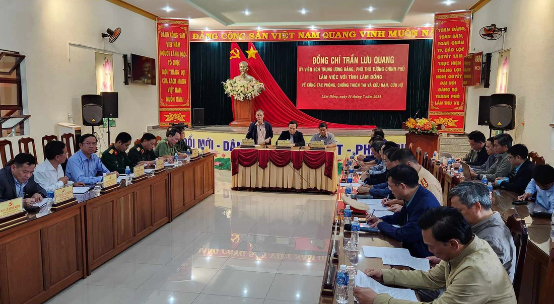 Buổi làm việc của Phó thủ tướng Trần Lưu Quang tại tỉnh Lâm Đồng - Ảnh: MAI VINH