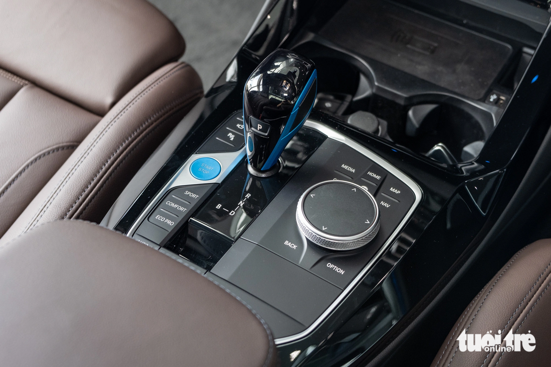 BMW iX3 cực hợp với dân 'phượt' ra mắt Việt Nam:  - Ảnh 5.