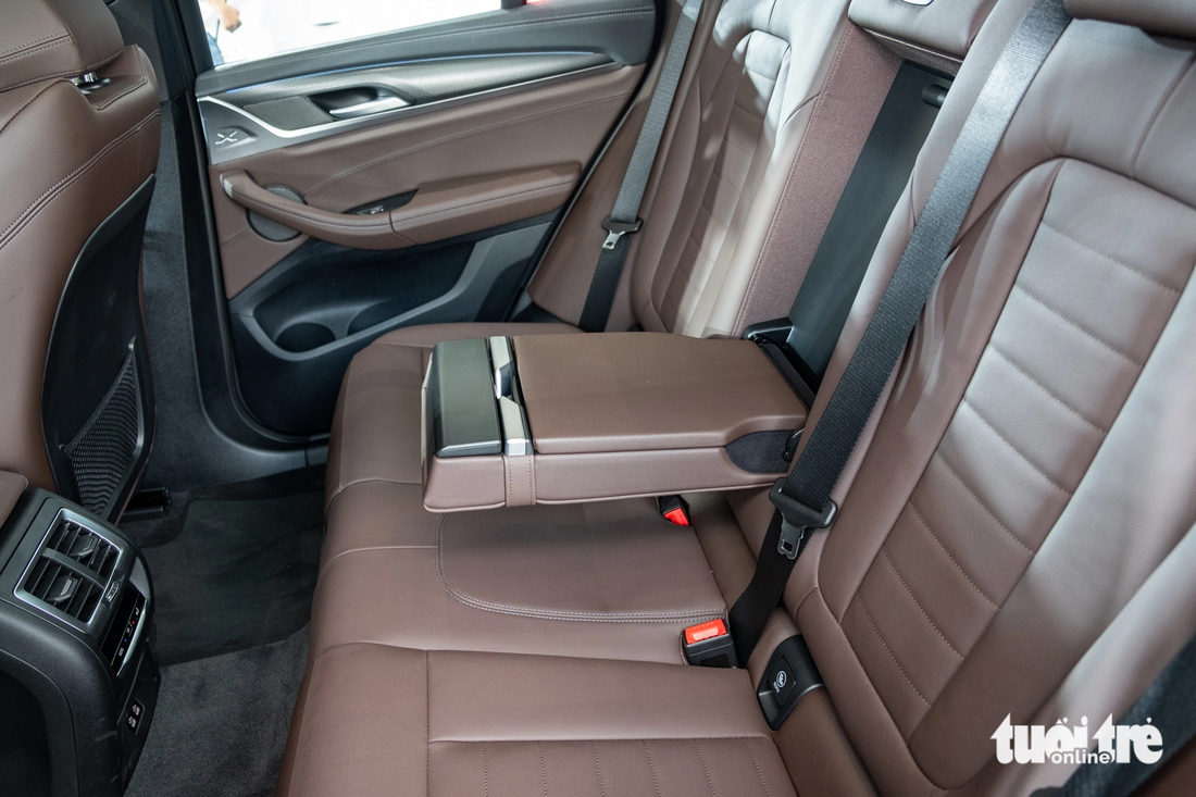 BMW iX3 cực hợp với dân 'phượt' ra mắt Việt Nam: - Ảnh 6. BMW iX3 cực hợp với dân 'phượt' ra mắt Việt Nam: - Ảnh 6.