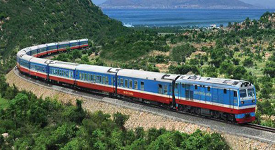 Bộ Giao thông vận tải đề xuất thay đổi lộ trình thực hiện niên hạn sử dụng của phương tiện giao thông đường sắt - Ảnh: VGP