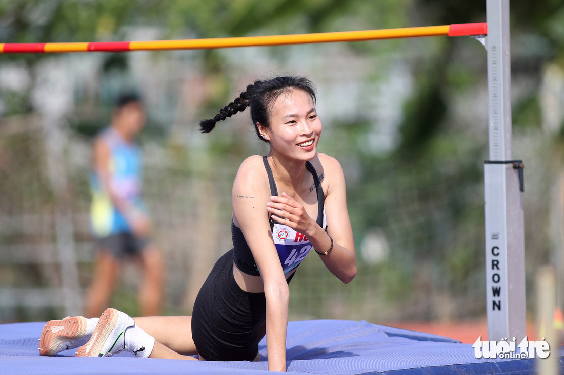 HCV nhảy cao Đại hội thể thao toàn quốc 2022 - Nguyễn Thanh Vy không có phong độ nhưng vẫn giành huy chương vàng tại Giải điền kinh TP.HCM mở rộng 2023 - Ảnh: H.T