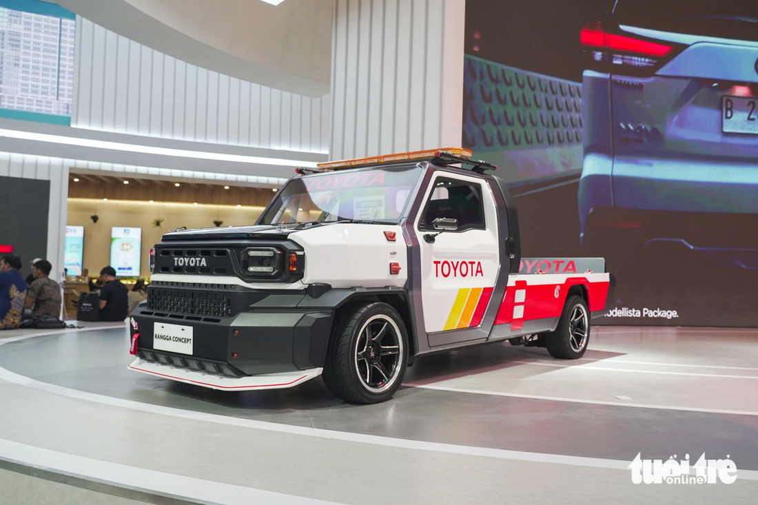 Toyota ra mắt mẫu bán tải mới, tương lai của Hilux được đặt nhiều nghi vấn - Ảnh 2.