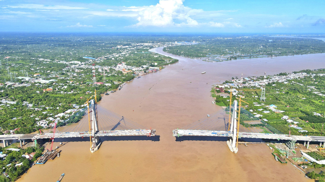Chỉ khoảng 5 tháng nữa, cầu Mỹ Thuận 2 sẽ hoàn thành và đưa vào sử dụng - Ảnh: M.T.