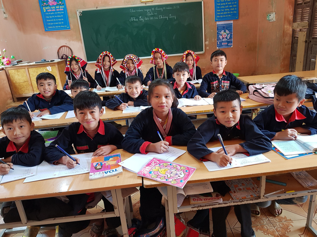 Học sinh Trường tiểu học & THCS Nật Sơn, Kim Bôi, Hòa Bình năm học trước - Ảnh: Tác giả cung cấp