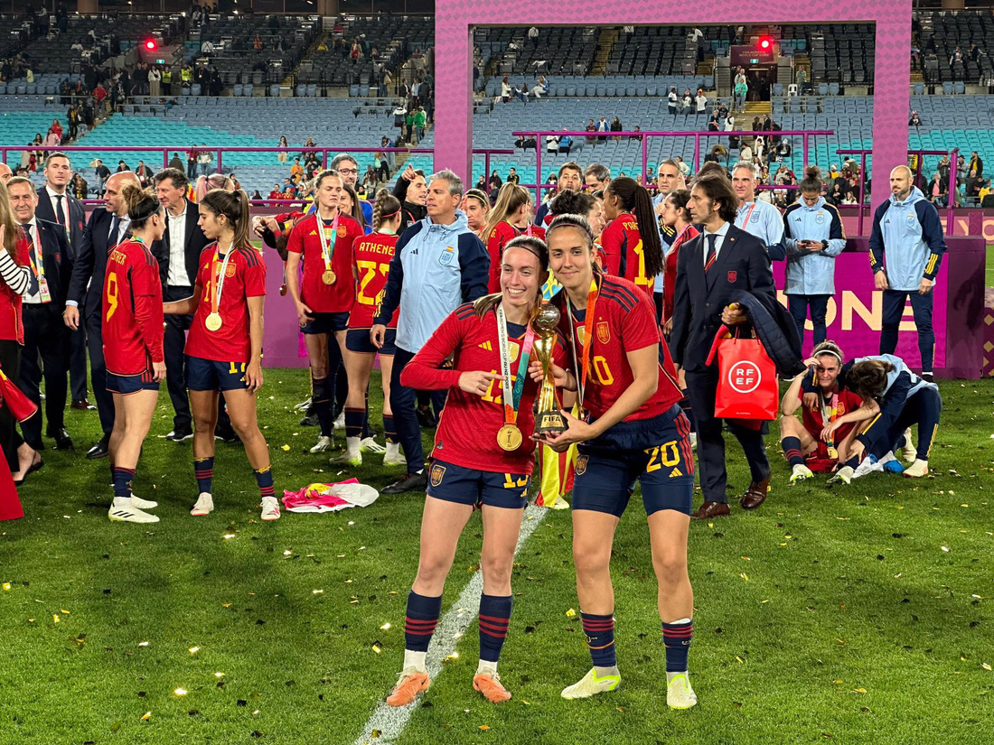 Mỗi nữ tuyển thủ đội tuyển nữ Tây Ban Nha nhận được 270.000 USD tiền thưởng từ chức vô địch World Cup nữ 2023 - Ảnh: TRUNG NGHĨA