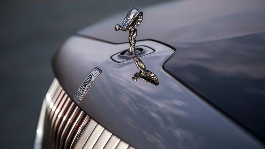 Rolls-Royce Droptail chào sân: Sản lượng siêu giới hạn, tranh danh hiệu xe đắt nhất thế giới - Ảnh 9.