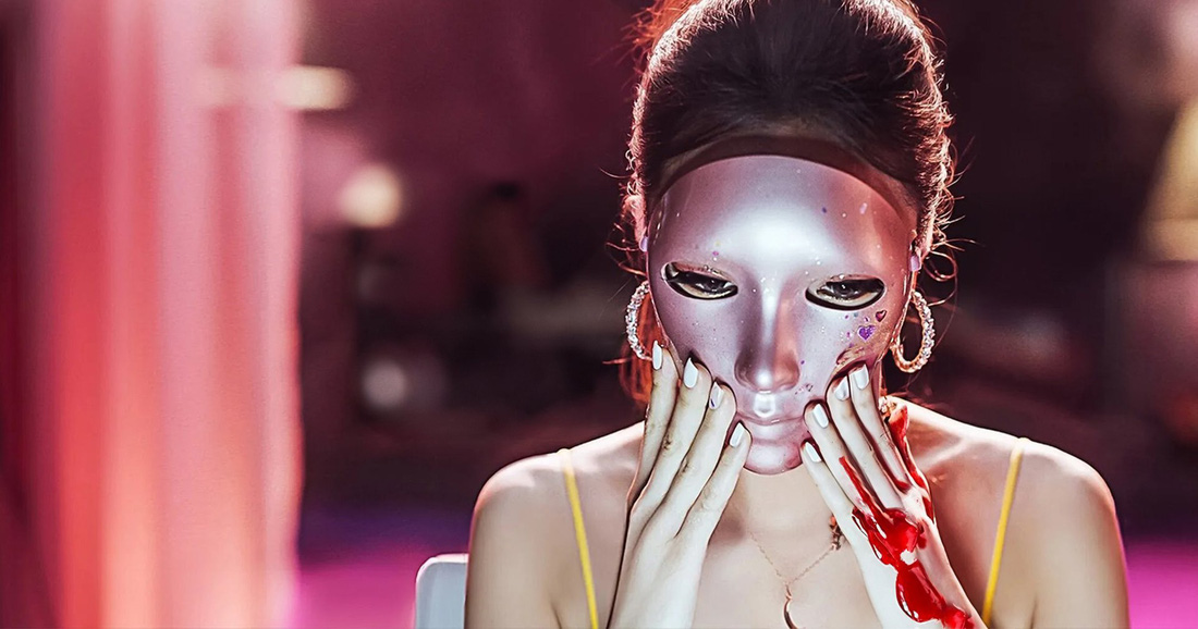 Cuộc sống sau lớp mặt nạ của Kim Mo Mi trong Mask Girl - Ảnh: Soompi