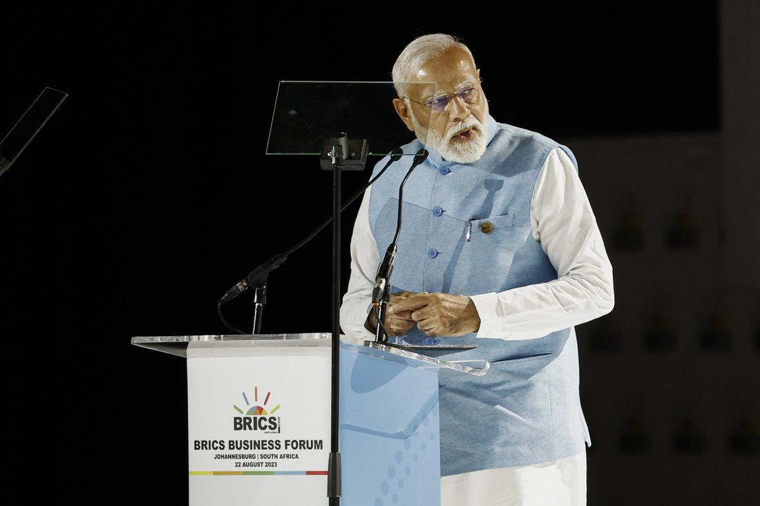 Thủ tướng Ấn Độ Narendra Modi phát biểu tại Diễn đàn doanh nghiệp nhóm BRICS hôm 22-8 - Ảnh: AFP
