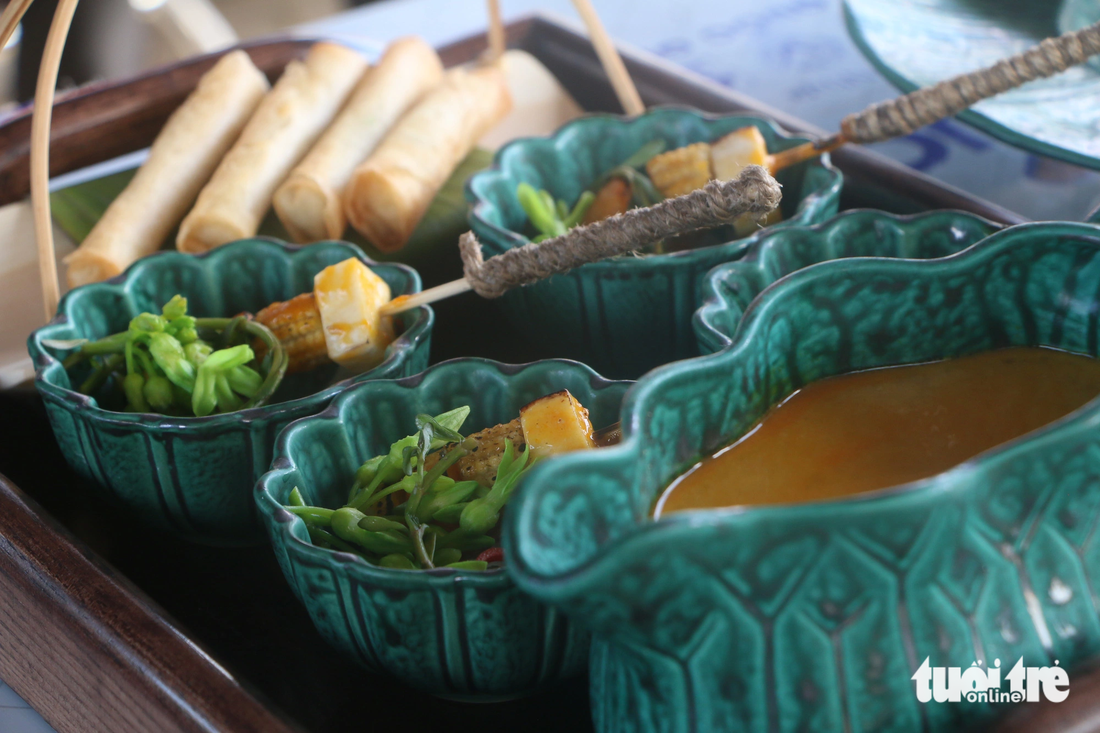  Món bánh canh nấu chao của đầu bếp Văn Phú Phương Dũng tại vòng chung kết - Ảnh: THÁI THÁI
