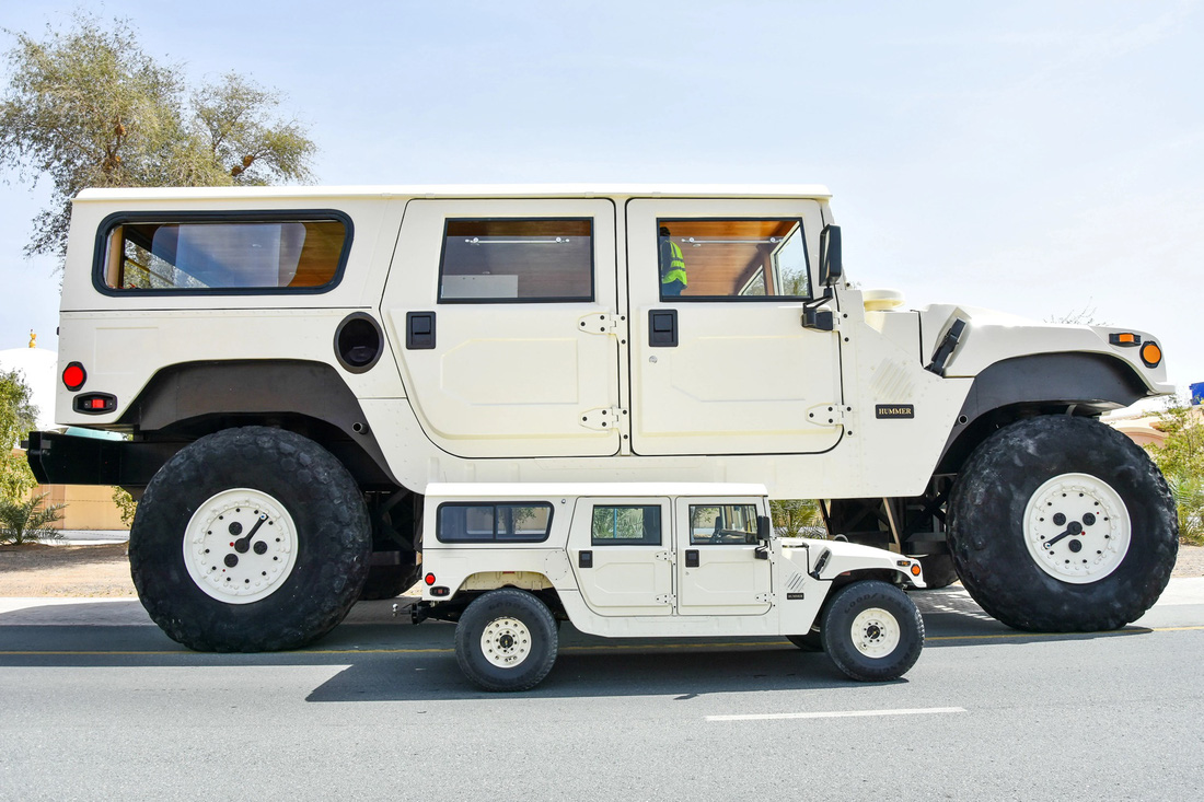 Đúng như tên gọi, Hummer H1 X3 cao gấp 3 lần xe nguyên bản, to lớn hơn bất kỳ chiếc xe dân dụng nào khác trên đường phố - Ảnh: Sheikh Hamad al Nahyan/Instagram