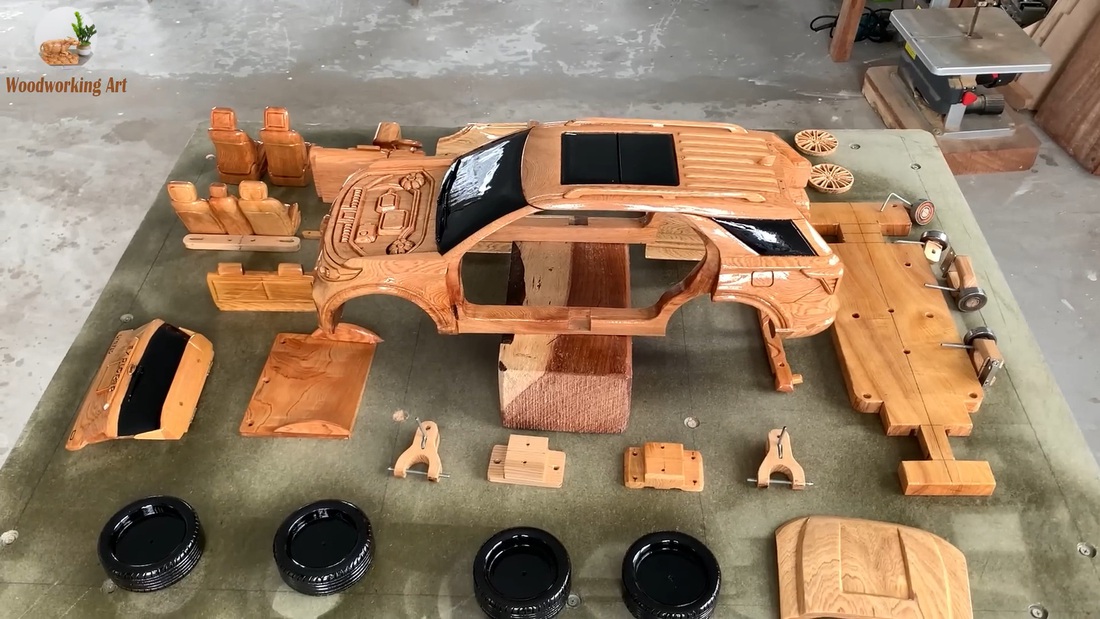 9x 'xắn tay áo' làm Ford Explorer 2023 từ gỗ, báo Mỹ khen 'quá tinh tế' - Ảnh 4. Không chỉ có vẻ ngoài đặc trưng, nội thất cũng hoàn chỉnh với 3 hàng ghế cho 7 người ngồi