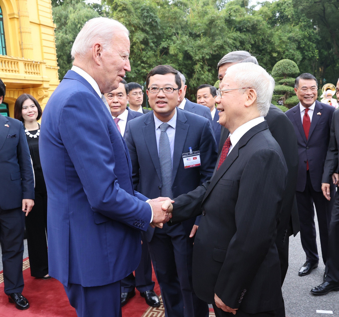 Tổng bí thư Nguyễn Phú Trọng đón Tổng thống Mỹ Joe Biden tại Phủ Chủ tịch chiều 10-9 - Ảnh: TTXVN