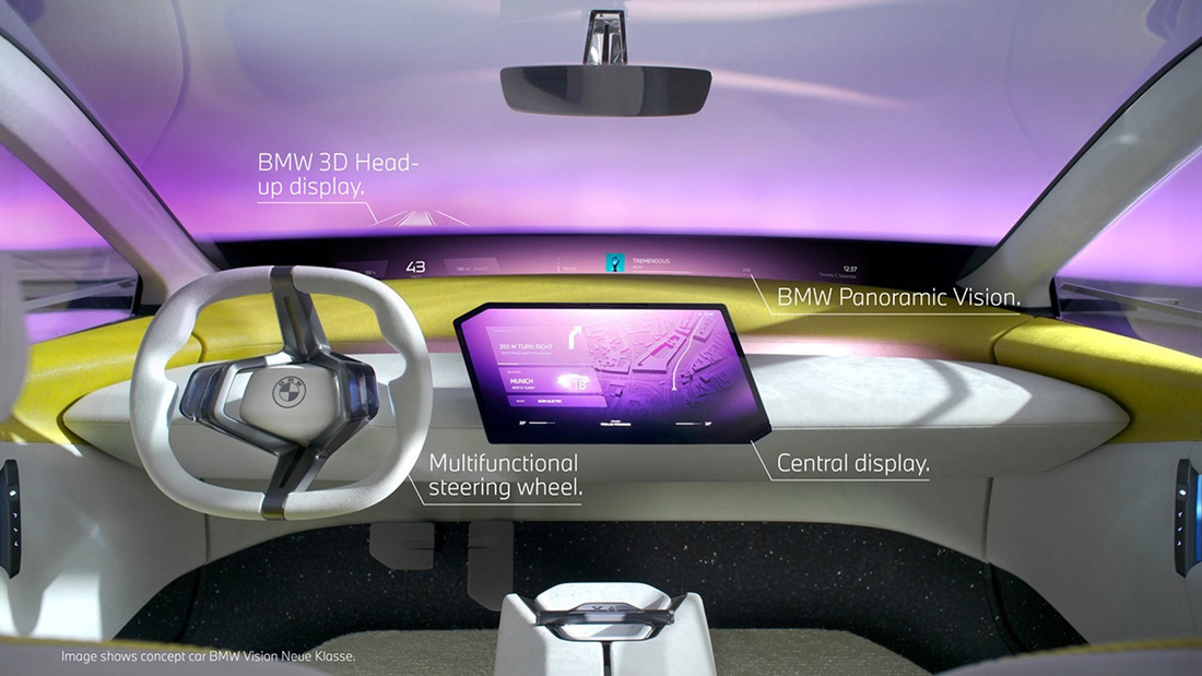 Màn hình hiển thị (HUD) được nâng cấp mạnh mẽ trên những chiếc ô tô xuất hiện tại IAA Mobility 2023. Chúng không còn ở dạng &quot;tĩnh&quot; như cụm đồng hồ hay vài thông tin nằm một góc kính chắn gió. BMW Vision Neue Klasse lần đầu tiên giới thiệu tính năng Panoramic Vision. Đây là công nghệ được BMW xác nhận sẽ trang bị trên nhiều mẫu xe từ năm 2025. Với HUD mới này, không chỉ các thông tin vận hành mà những thông tin về giải trí cũng có thể được thể hiện ngay trên kính chắn gió thay vì trên màn hình truyền thống - Ảnh: BMW