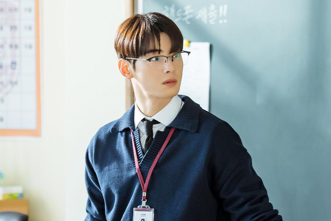 Cha Eun Woo làm giáo viên dạy toán điển trai trong phim mới - Ảnh: Soompi