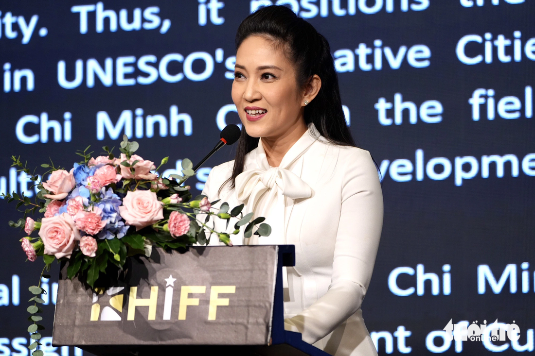 Bà Nguyễn Thị Thanh Thúy, phó giám đốc Sở Văn hóa và Thể thao TP.HCM - đơn vị chủ trì liên hoan phim - Ảnh: HỮU HẠNH