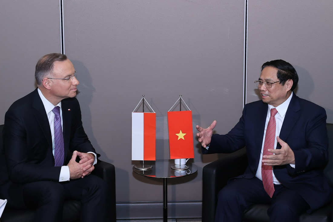 Thủ tướng Phạm Minh Chính gặp Tổng thống Ba Lan Andrzej Duda - Ảnh: NHẬT BẮC