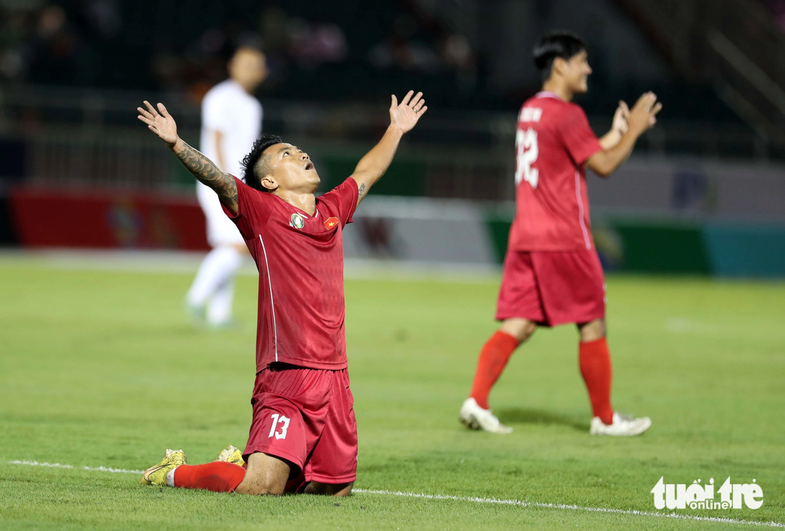 Quang Hải ăn mừng bàn thắng - Ảnh: N.K