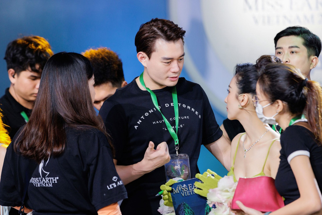 Nguyễn Anh Dũng nói làm đạo diễn cho truyền hình thực tế Miss Earth Việt Nam 2023 là một thử thách lớn - Ảnh: BTC