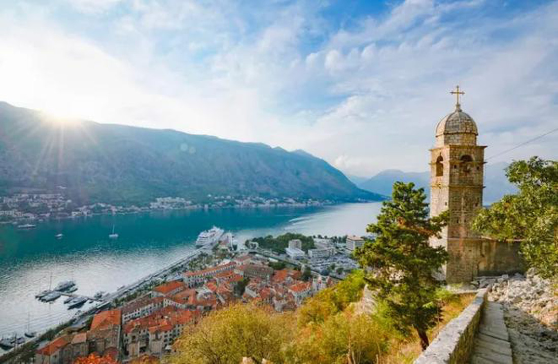 Quang cảnh vịnh Boka ở Kotor, Montenegro - Ảnh: FORBES