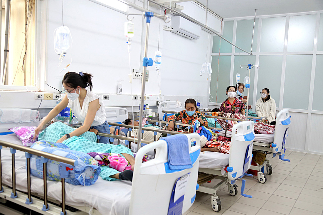 Trên bản đồ đột quỵ thế giới, Việt Nam là một trong những quốc gia có tỉ lệ người bị đột quỵ cao nhất. Ảnh chụp tại khoa bệnh lý mạch máu não Bệnh viện Nhân dân 115 (TP.HCM) - Ảnh: PHƯƠNG QUYÊN