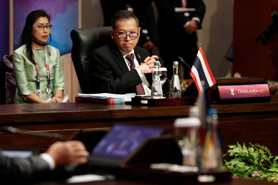 Năm nay tân Thủ tướng Thái Lan Srettha Thavisin không dự hội nghị. Người đại diện Thái Lan tham dự là thứ trưởng thường trực Bộ Ngoại giao Sarun Charoensuwan - Ảnh: REUTERS