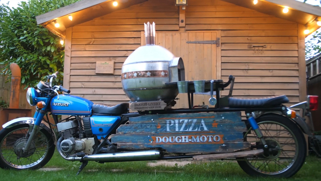 Xe máy trang bị lò nướng pizza: Thú vị, nhưng cũng có vấn đề - Ảnh 6.