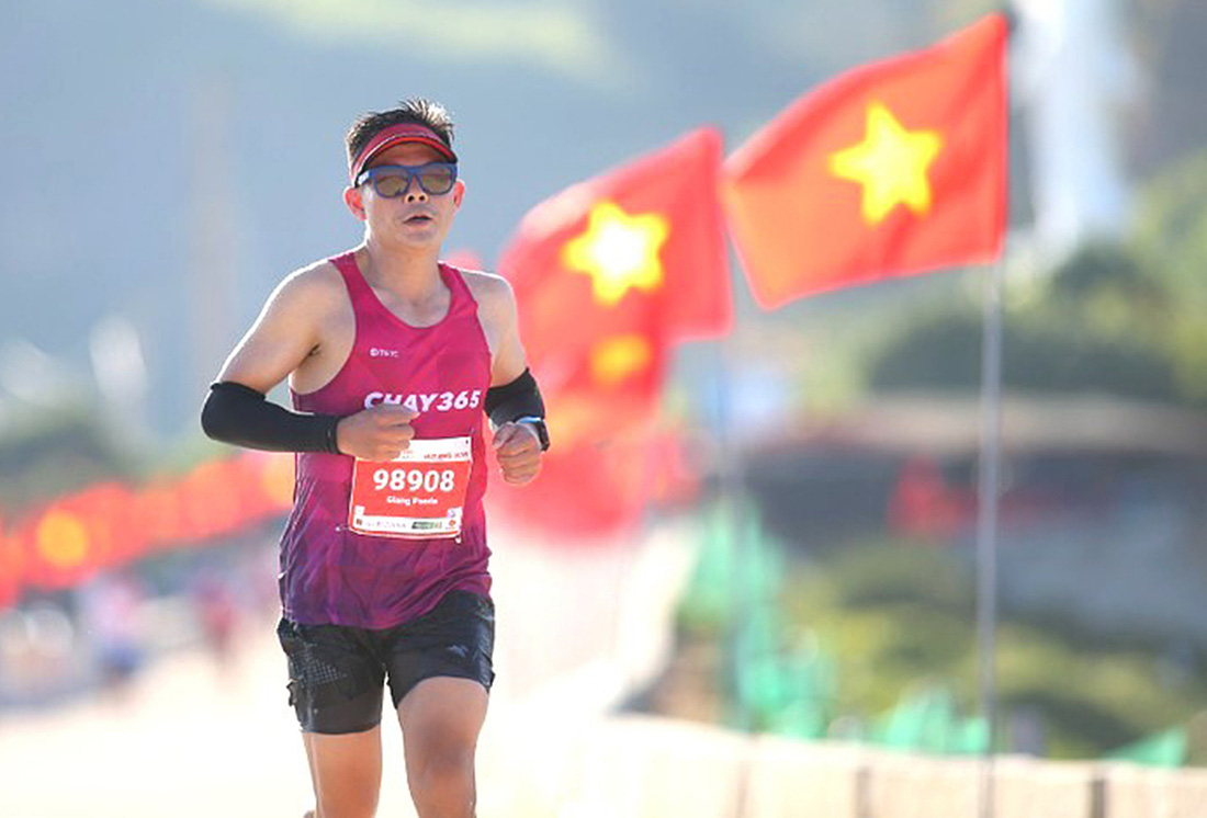 Anh Nguyễn Thanh Giang tham dự các cuộc đua marathon và siêu marathon đầy thử thách trong suốt 7 năm qua - Ảnh: NVCC