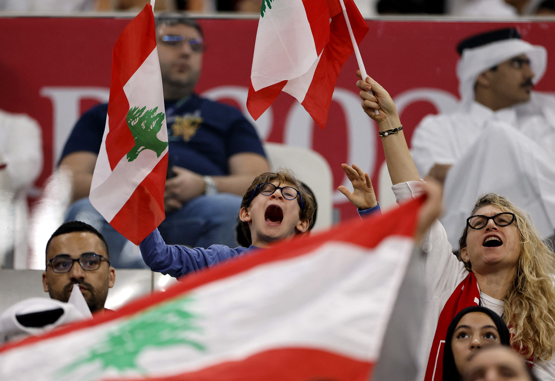 Asian Cup 2023 sẽ có 51 trận đấu, khai mạc bằng màn đọ sức giữa Qatar và Lebanon. Có 6.000 tình nguyện viên đã được huy động để hỗ trợ ban tổ chức. Tính đến hết ngày 10-1, đã có hơn 900.000 vé được bán ra. Asian Cup 2023 được phát sóng trên truyền hình 160 quốc gia. Đây là con số kỉ lục trong lịch sử giải đấu - Ảnh: REUTERS