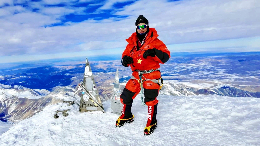 Luật sư Céline Thanh Nhã - người phụ nữ Việt đầu tiên chinh phục đỉnh Everest năm 2022 - Ảnh: NVCC
