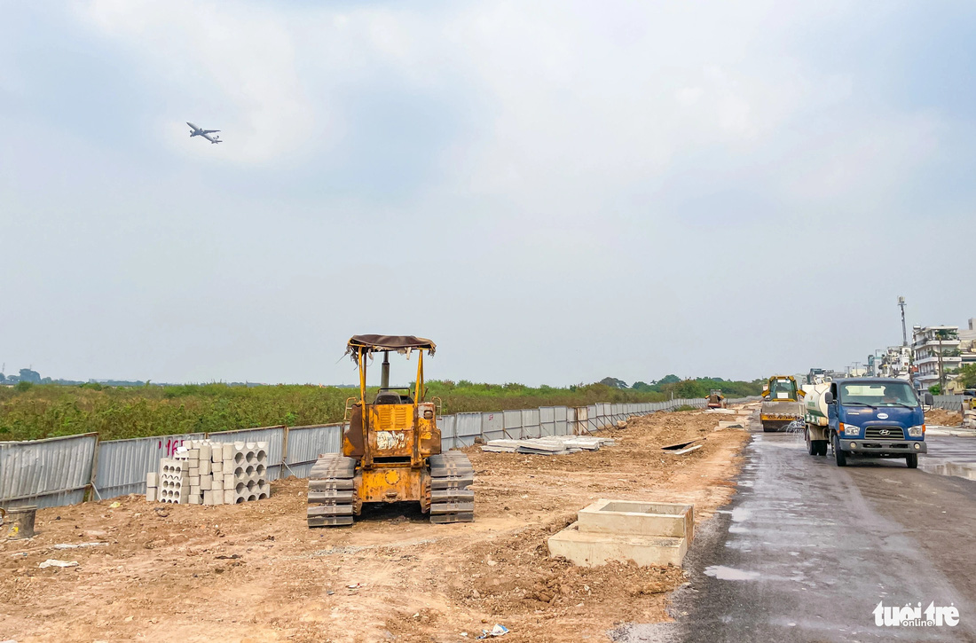 Dự án xây dựng đường nối Trần Quốc Hoàn - Cộng Hòa (quận Tân Bình) có tổng vốn đầu tư hơn 4.848 tỉ đồng từ ngân sách TP.HCM, bắt đầu khởi công cuối năm 2022, dự kiến hoàn thành trong năm 2024.