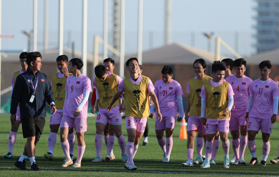 Đội tuyển Việt Nam giữ trạng thái tốt trước thềm trận đấu chia tay Asian Cup 2023 - Ảnh: HOÀNG TUẤN