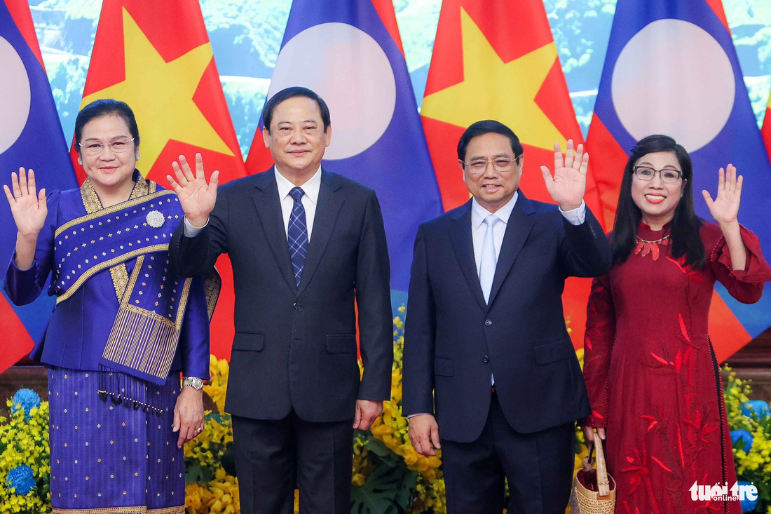 Đây là chuyến thăm chính thức Việt Nam đầu tiên của Thủ tướng Lào Sonexay Siphandone trên cương vị mới - Ảnh: NGUYỄN KHÁNH