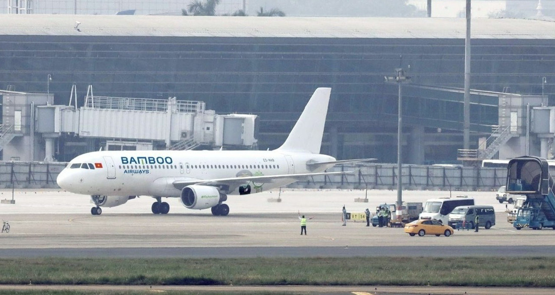 Máy bay thuê ướt của Bamboo Airways ở Tân Sơn Nhất, chuẩn bị khai thác phục vụ Tết - Ảnh: QH
