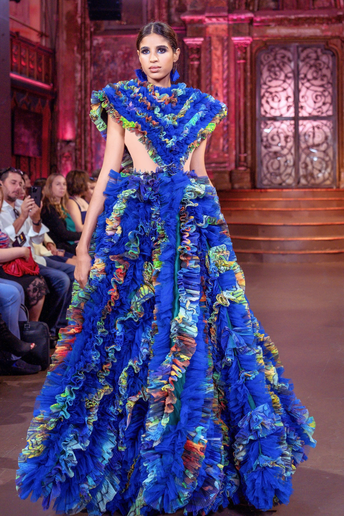 Tuyết Lê trình diễn thời trang tại New York Couture Fashion Week - Ảnh 7.