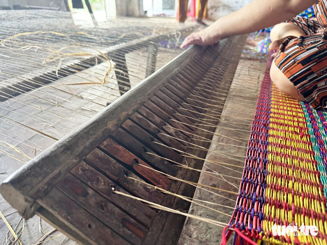 Làng nghề dệt chiếu An Phước bị thu hồi bằng công nhận vì lý do... buồn