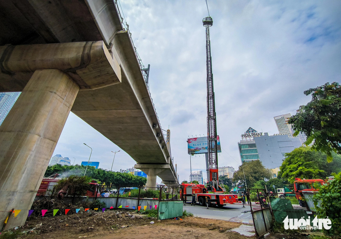 Diễn tập cứu nạn cả ngàn người trong sự cố cháy ở ga Tân Cảng metro số 1 - Ảnh 11.