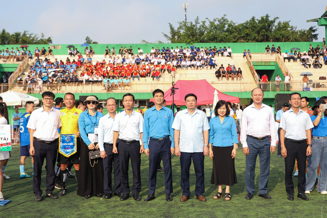 Khai mạc Vòng loại khu vực Bắc Ninh Giải bóng đá công nhân, viên chức Việt Nam 2024 - Ảnh 7.