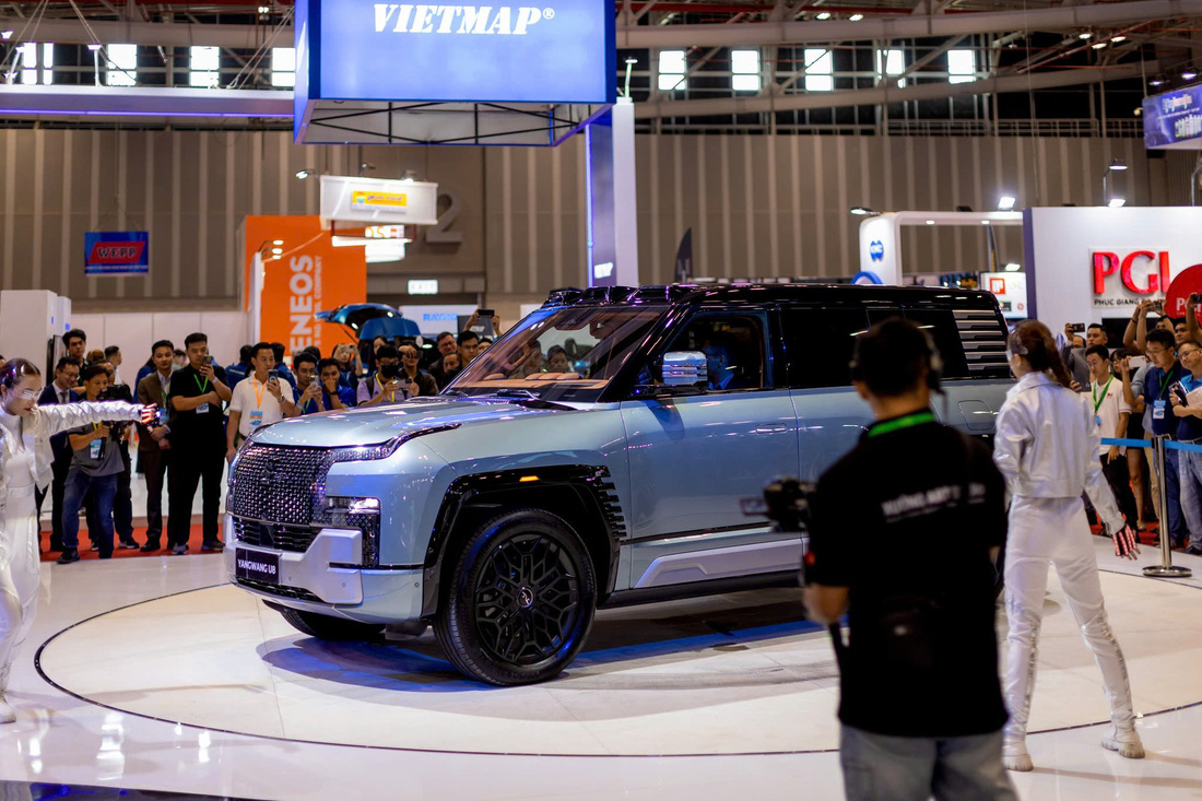 Những xe 'nhất' tại Vietnam Motor Show 2024: Đắt nhất, mạnh nhất, lạ nhất... - Ảnh 7.