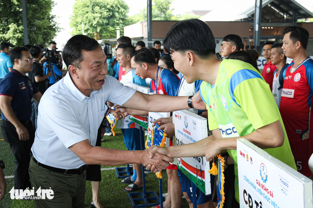 Khai mạc vòng loại khu vực Bình Dương Giải bóng đá công nhân, viên chức Việt Nam 2024 - Ảnh 6.