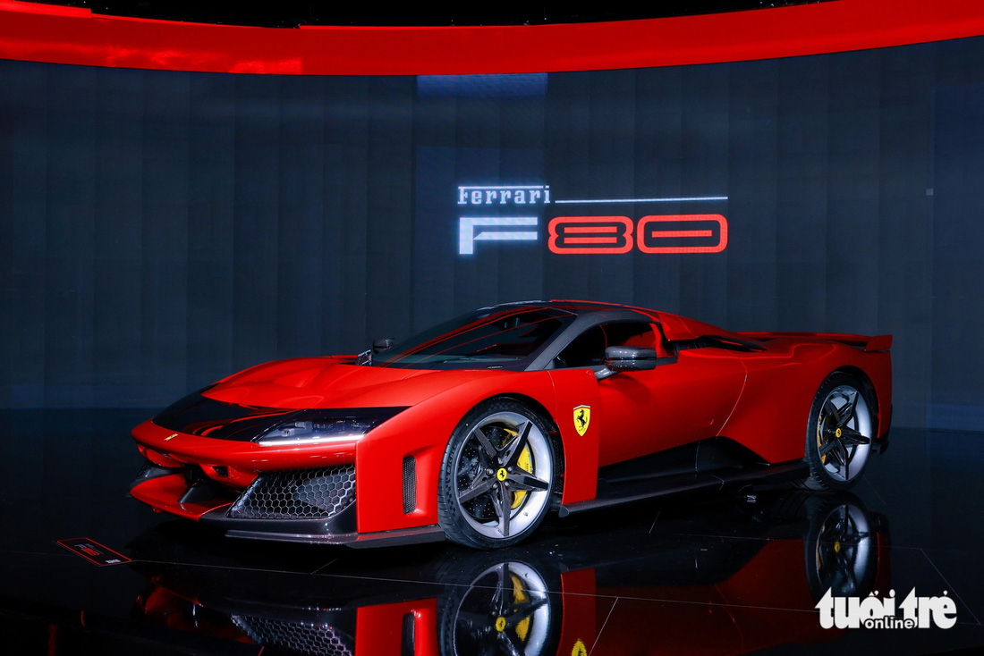 Universo Ferrari 2024 - Bữa tiệc thị giác thịnh soạn ngay cả người không mê xe cũng 'lỡ nhịp' - Ảnh 3.