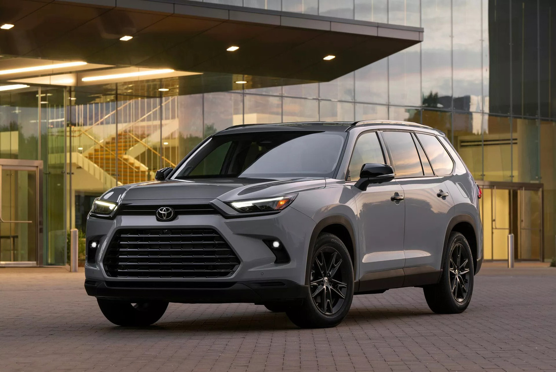 Toyota Grand Highlander: SUV 7 chỗ 'cao cấp' được cập nhật, bổ sung 2 cấu hình trên dưới - Ảnh 1.