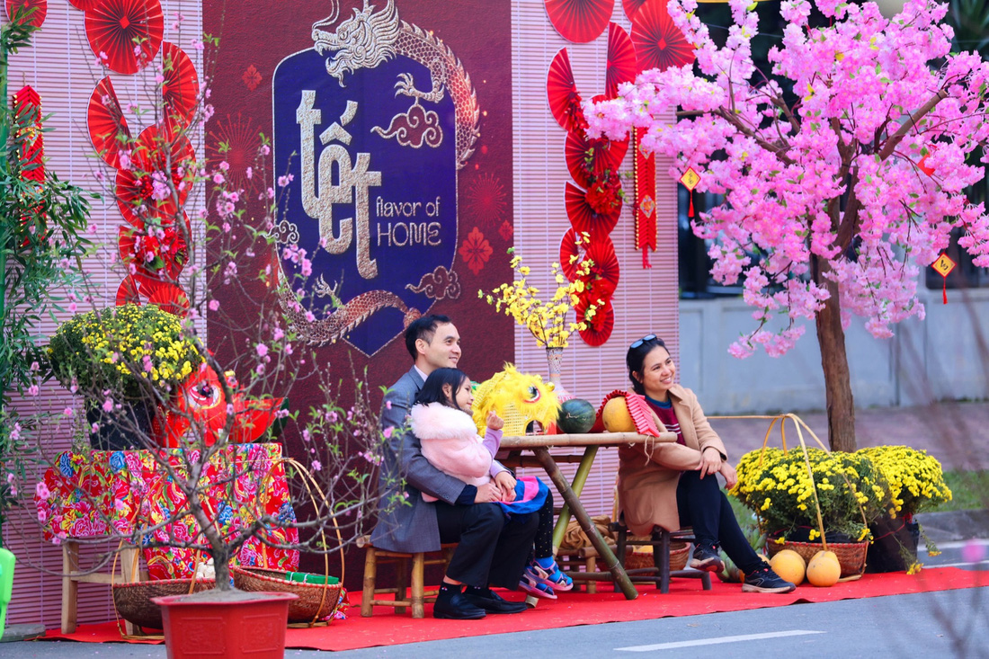 Triệu hương hoa, bùng sắc Tết tại đường hoa Home Hanoi Xuan 2024- Ảnh 7.