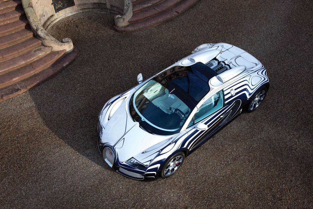 Được giới thiệu năm 2011, Bugatti L'Or Blanc lấy theo từ tiếng Pháp có nghĩa là &quot;vàng trắng&quot;, ám chỉ vật liệu sứ độc đáo của xe. Thực tế, đây là một chiếc Veyron Grand Sport - chiếc xe mui trần nhanh nhất thế giới khi mới ra mắt