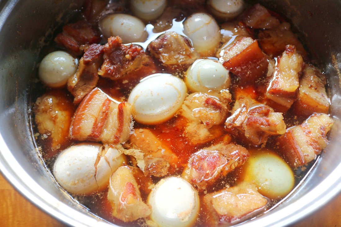 Thịt kho tàu hay thịt kho rệu là món ăn đặc trưng không thể thiếu của người dân Nam Bộ vào mỗi dịp Tết Nguyên đán ẢNH: TRÚC QUYÊN