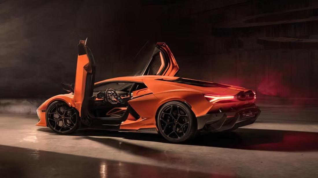 Khung gầm Lamborghini Revuelto sử dụng cấu trúc xen lẫn các chất liệu sáng tạo để gia tăng độ cứng vững mà lại nhẹ hơn trước - Ảnh: Lamborghini