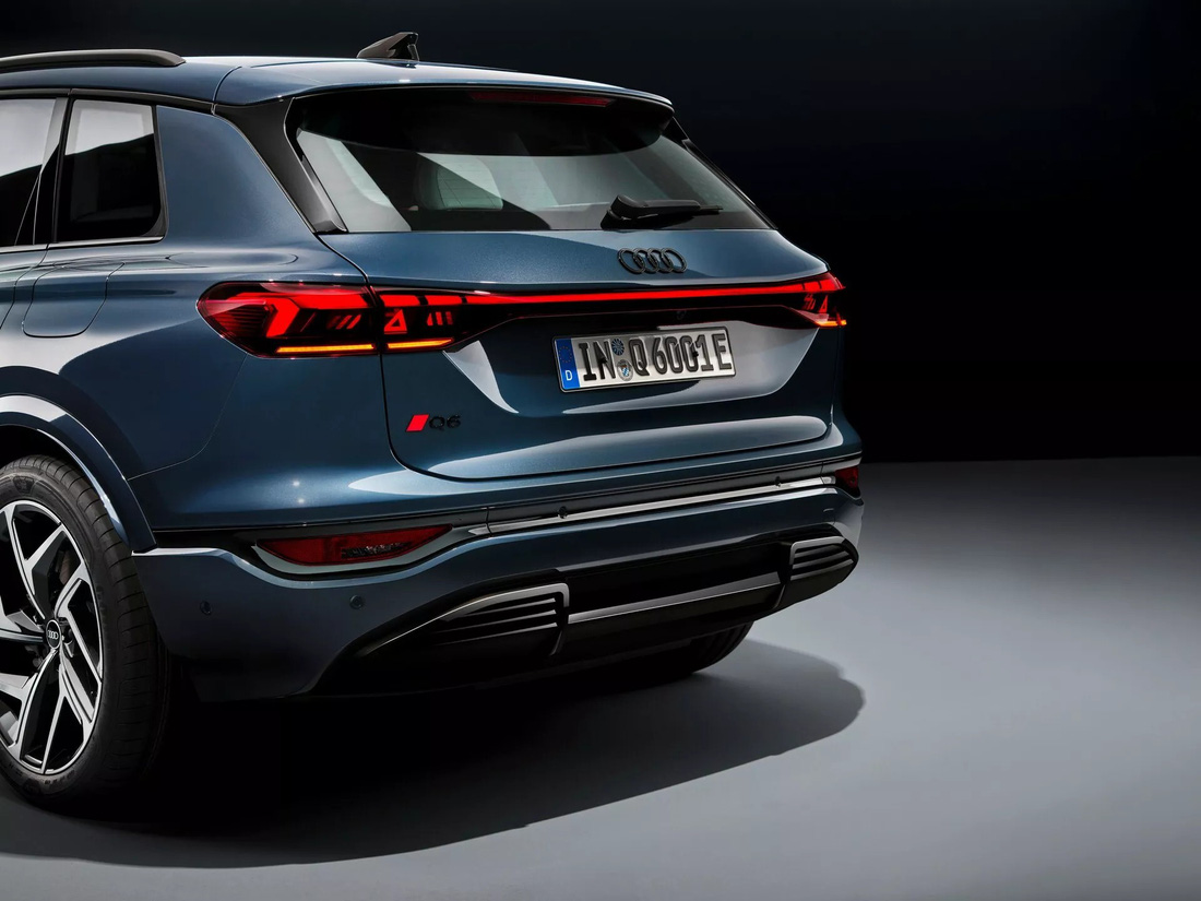Audi Q6 e-tron 2025 ra mắt: Chủ lực xe điện tầm trung mới- Ảnh 10.